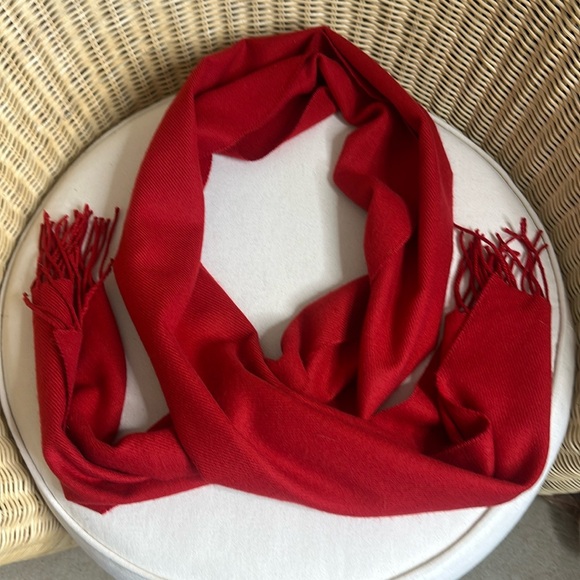 Adorable NWOT Angela & William Red News Boy Hat & Matching Scarf - Picture 12 of 12